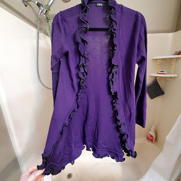 Cardigan - Picture 2 of 4